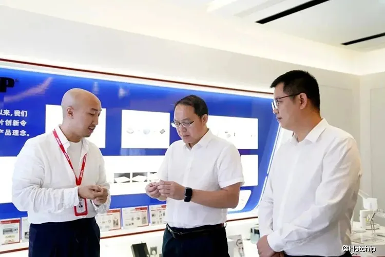 东兰县党政考察团到深圳市汇报粤桂协作工作并走访华芯邦开展考察活动