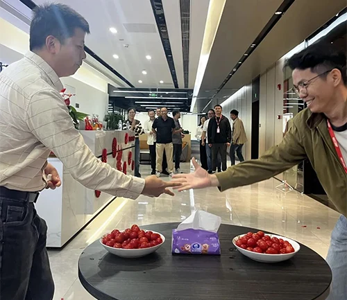 2026年华芯邦开工划拳游戏6