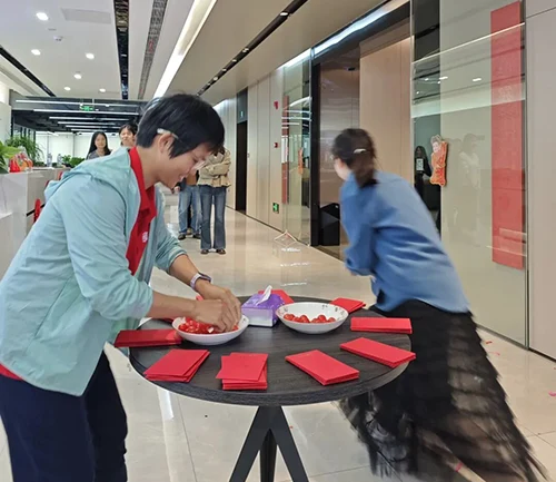 2026年华芯邦开工划拳游戏4